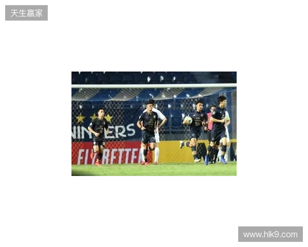 武里南联主帅:虽然申花排名并不靠前,但我们绝不会轻视他们 武里南联主帅:虽然申花排名并不靠前,但我们绝不会轻视他们